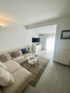 Front Beach Apartments - Attic, Viareggio